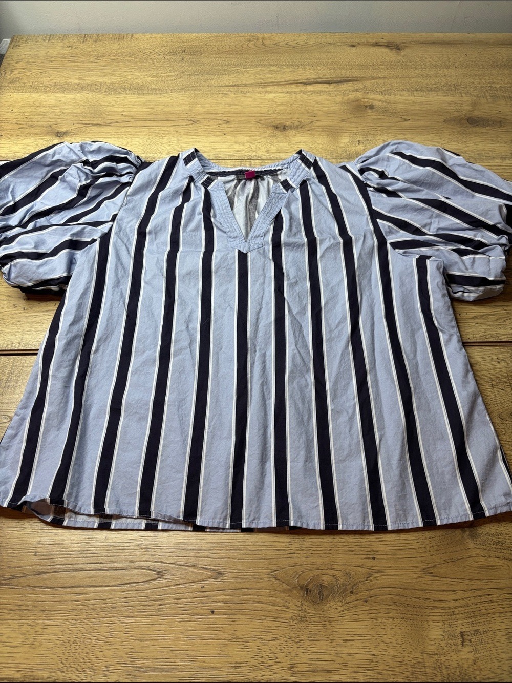 Women’s Vince Camuto Blue and Navy Vertical-Stripe Puff-Sleeve Blouse Size XL